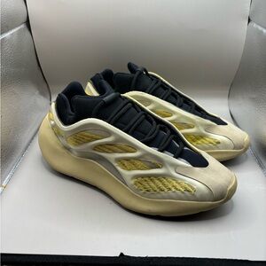 Yeezy 700 v3 safflower